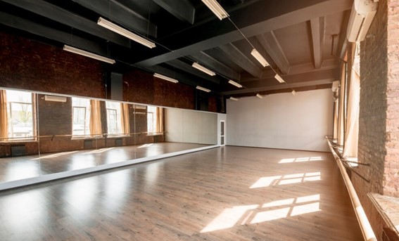 Consejos de cómo integrar iluminación en falsos techos